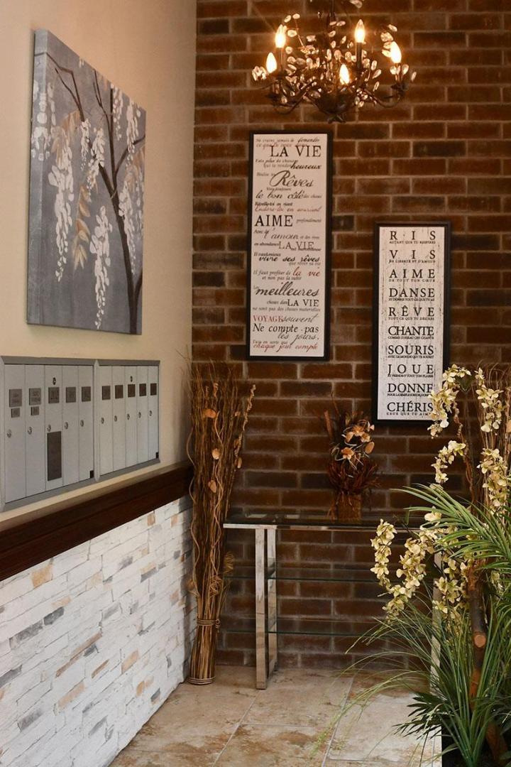 Retirement Home For People With Dementia And Mild Cognitive Impairment Montreal